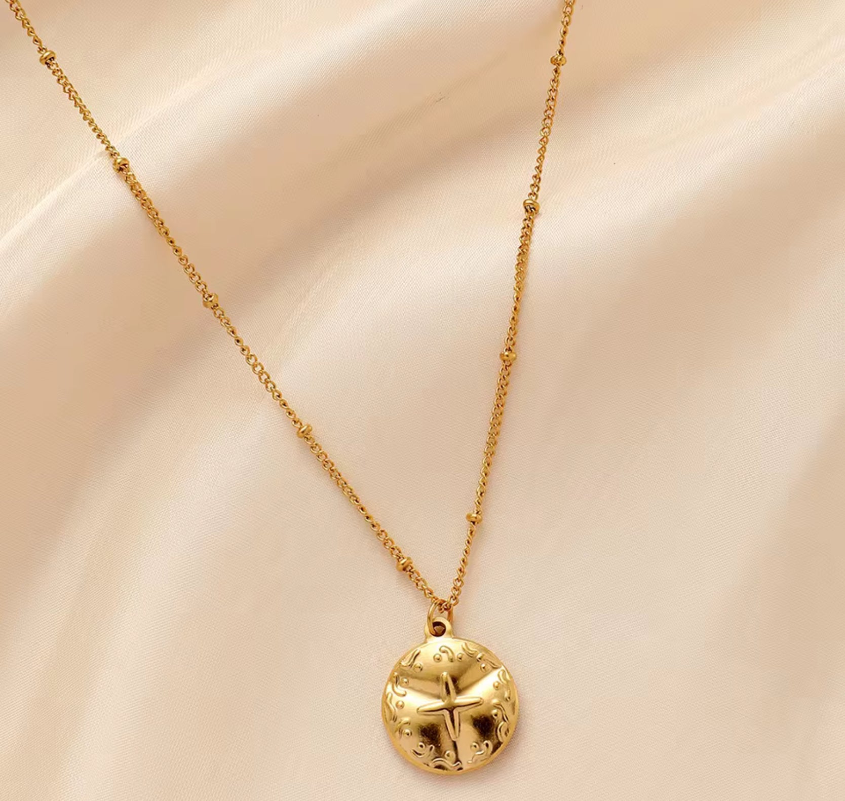 Médaillon Étoile Dorée